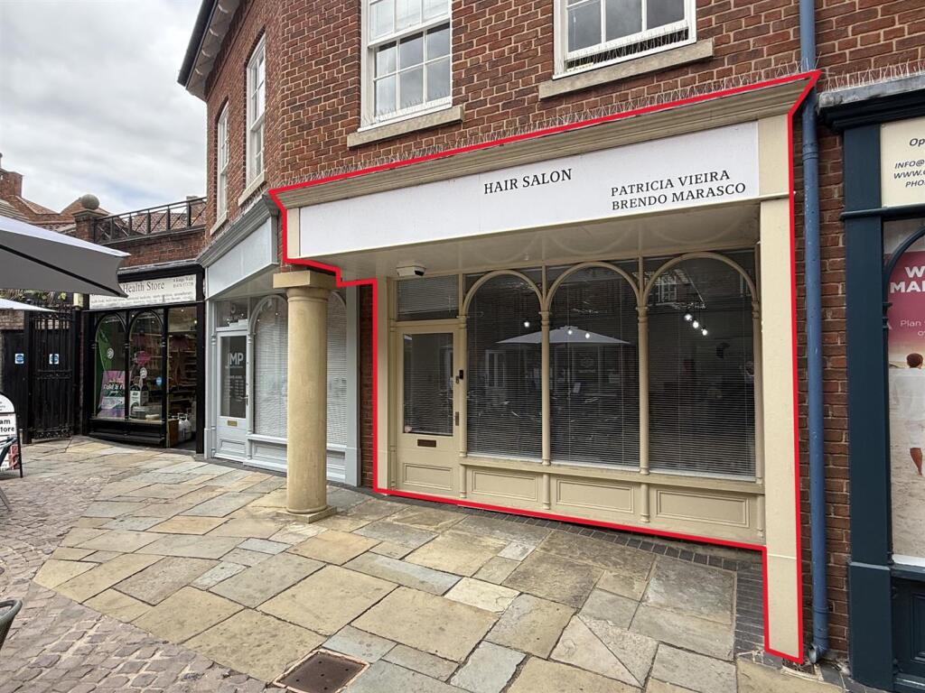Main image of property: Unit 6 Kings Walk, Grantham, NG31 6NL