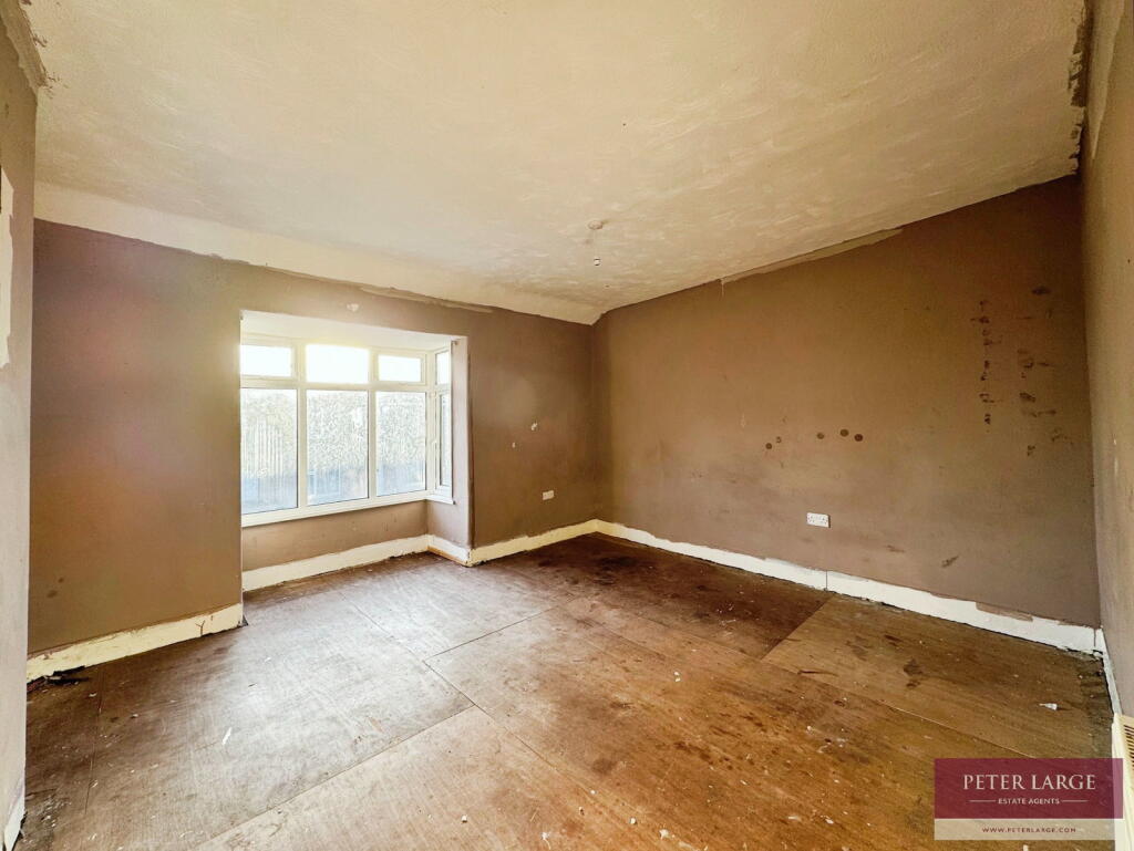 72 Victoria Road, Rhyl, LL18 2EH photo 4