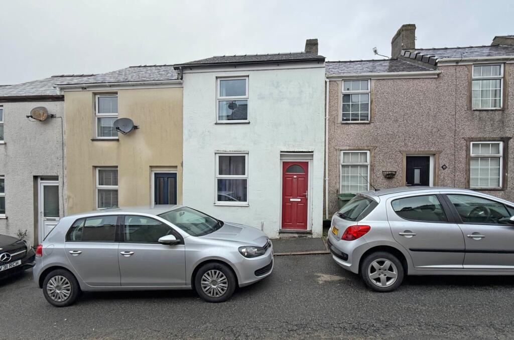 2-bed terraced on Hendre Street, Caernarfon, Gwynedd, LL55, £115,000