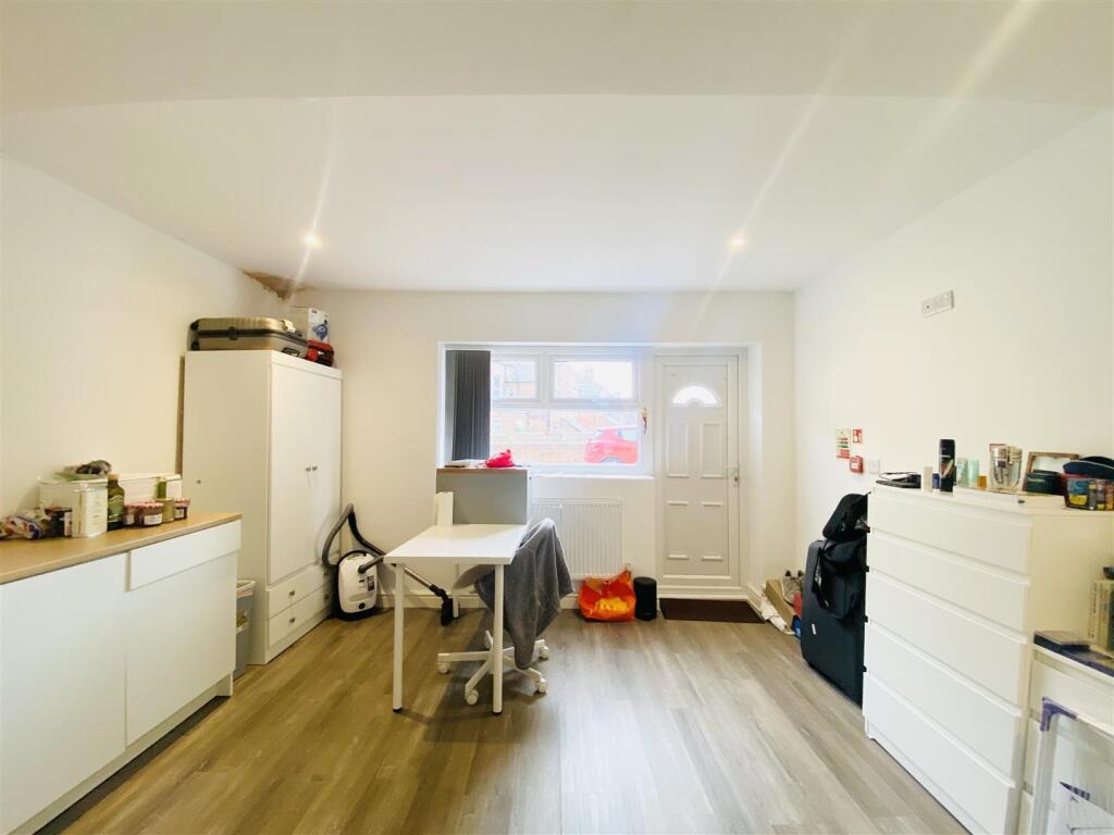 Main image of property: Derby Road, Nottingham