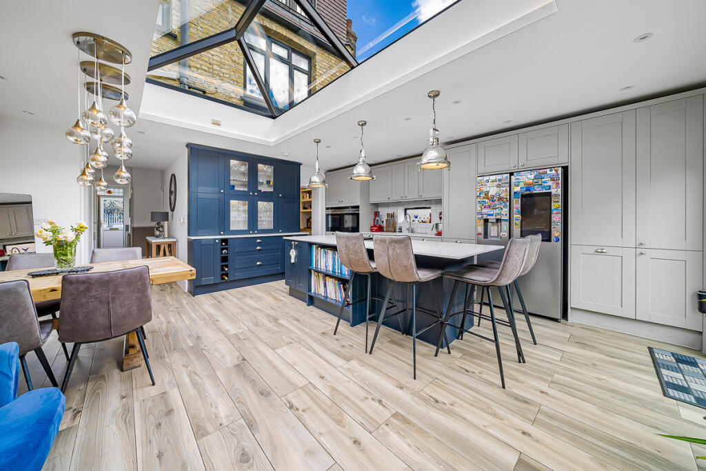 House in London, East Ham - View 5