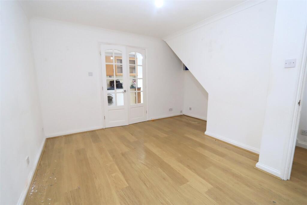 Norwood Lane, Newport Pagnell, Buckinghamshire, MK16 photo 2