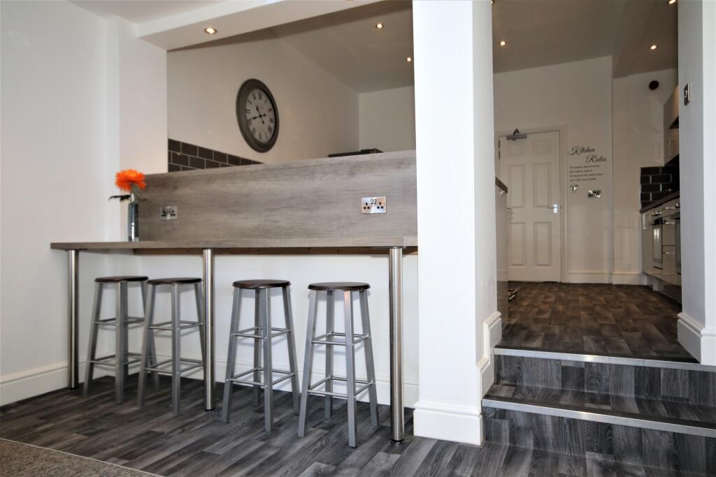 House in Rugby, Warwickshire - View 5