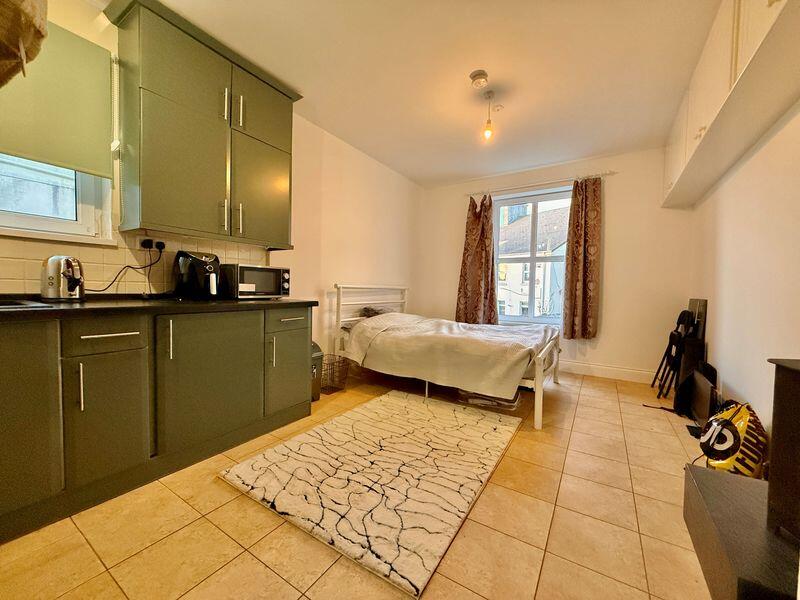 North Road East, Plymouth. A Stylish Studio in the Heart of Plymouth, a little gem!  photo 4
