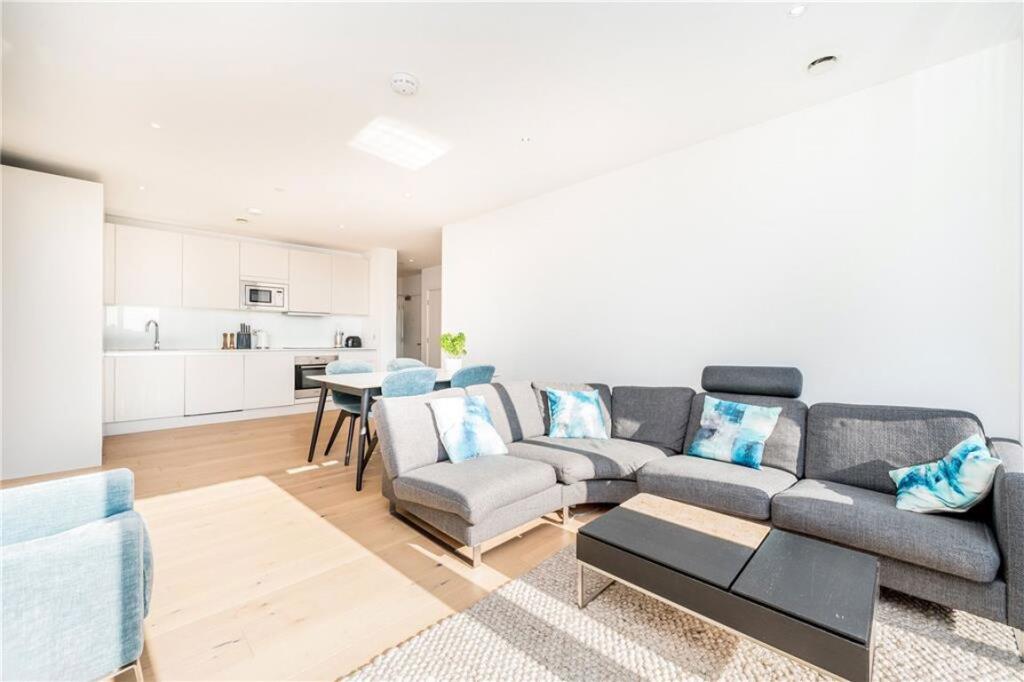 Main image of property: Cobalt Place, London