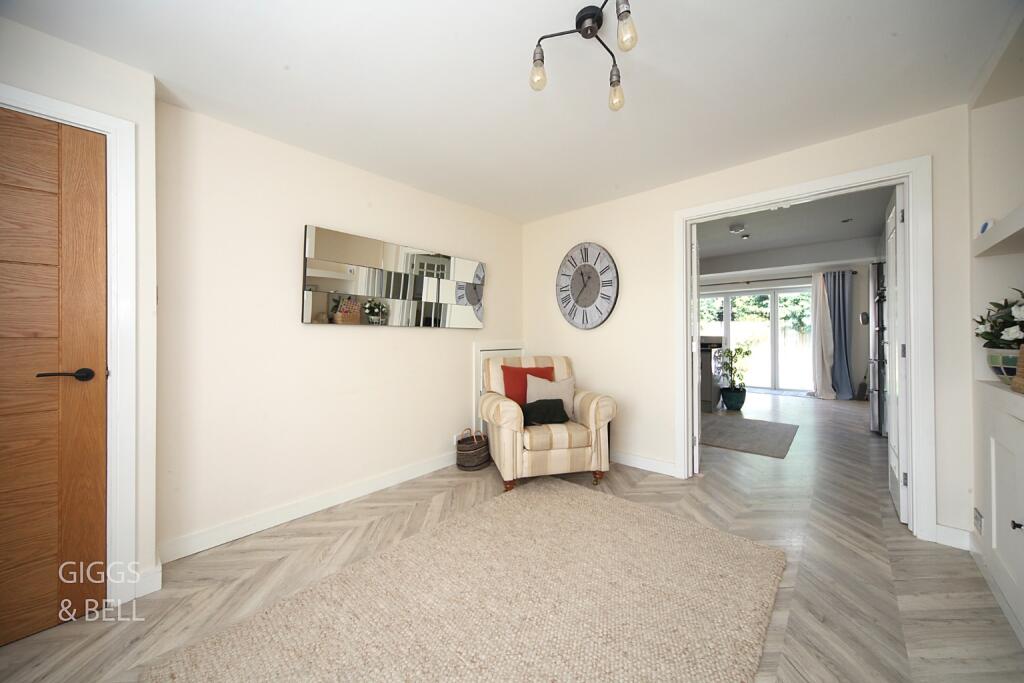 House in Houghton Conquest, Central Bedfordshire - View 4