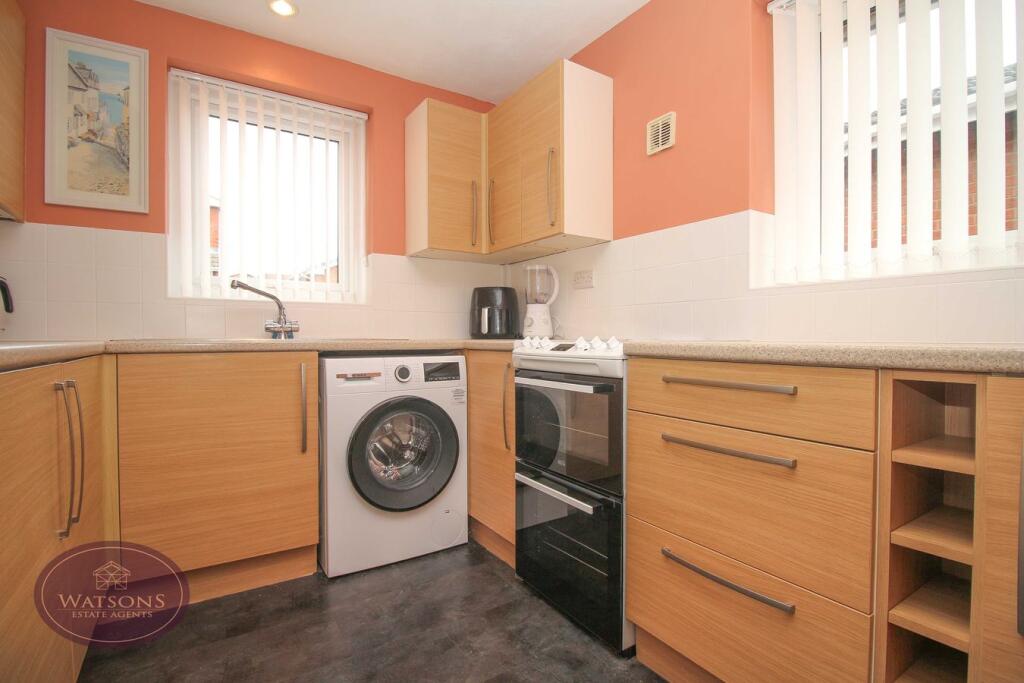 Braemar Avenue, Eastwood, Nottingham, NG16 photo 3