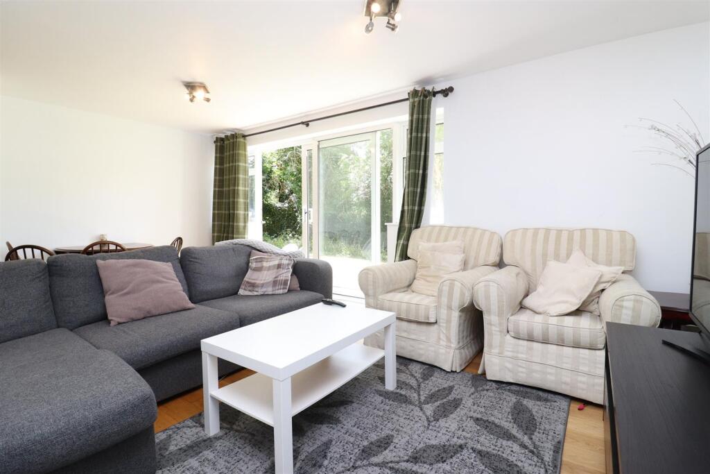 Riverside Road, St. Albans – pohled 3