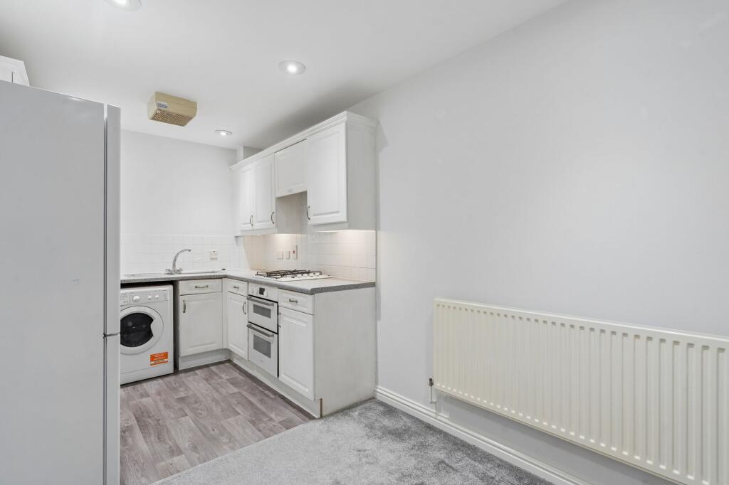 Apartment in Watford - View 4