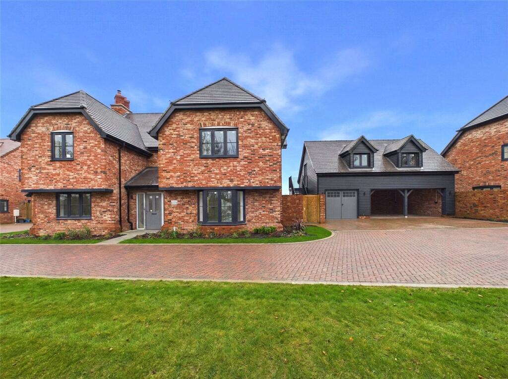 Plot 36 The Wolsey, Fitzroy Place, Blackmore, Essex, CM4 photo 2