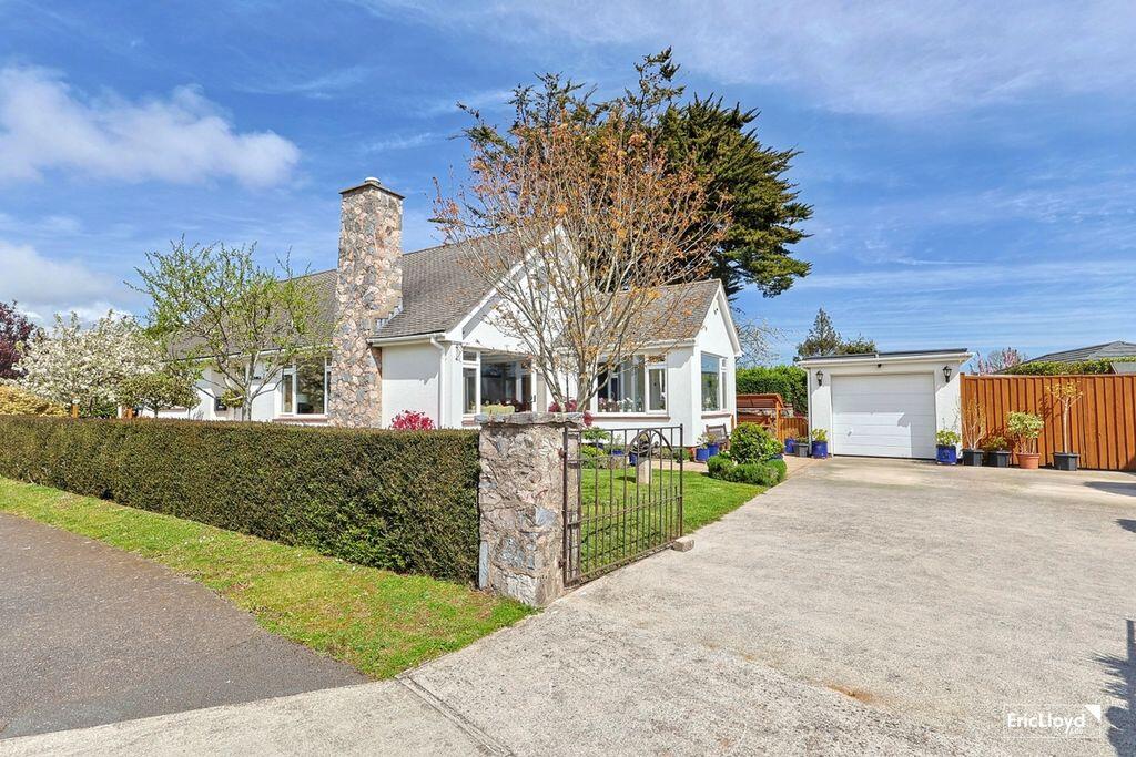 Main image of property: WARBOROUGH ROAD CHURSTON