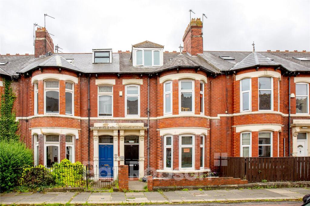 Apartment in Newcastle upon Tyne - View 3