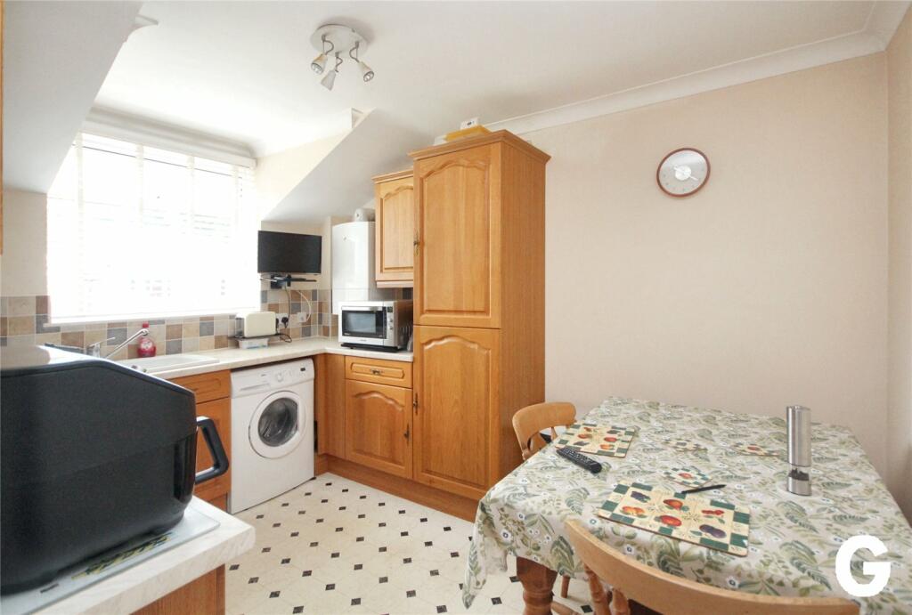Bickerley, Ringwood, Hampshire, BH24 photo 4