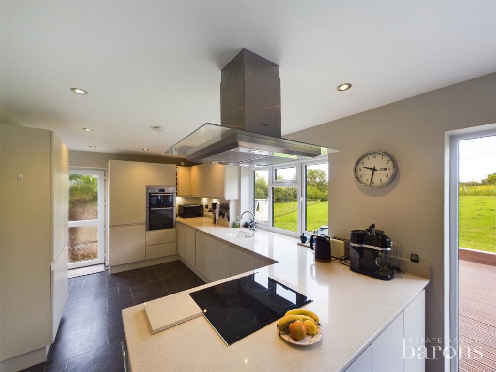 Vyne Meadow, Sherborne St. John, Basingstoke, Hampshire, RG24 - View 2