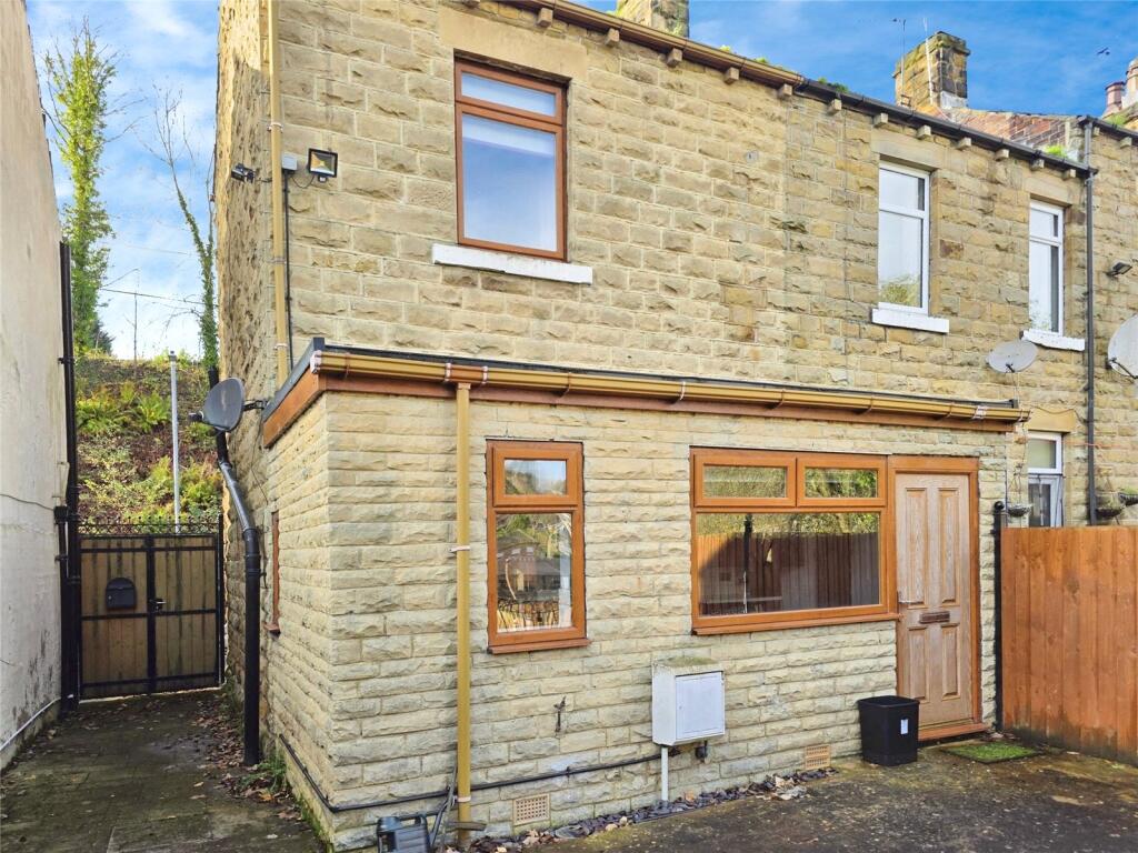 Primrose Hill, Batley, West Yorkshire, WF17 photo 3