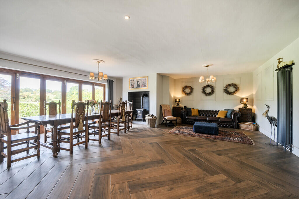 House in Dudley - More
