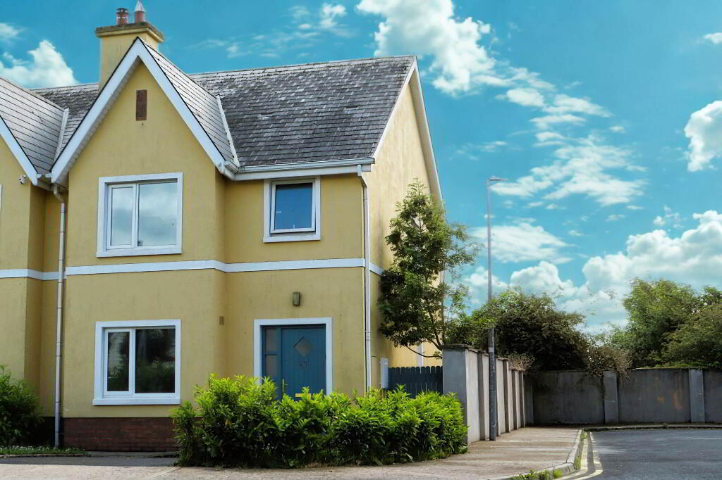 Main image of property: 87 Orchard Heights, Charleville