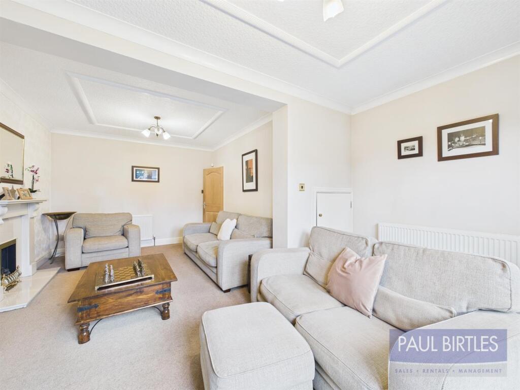 Kingsnorth Road, Flixton, Trafford, M41 photo 4
