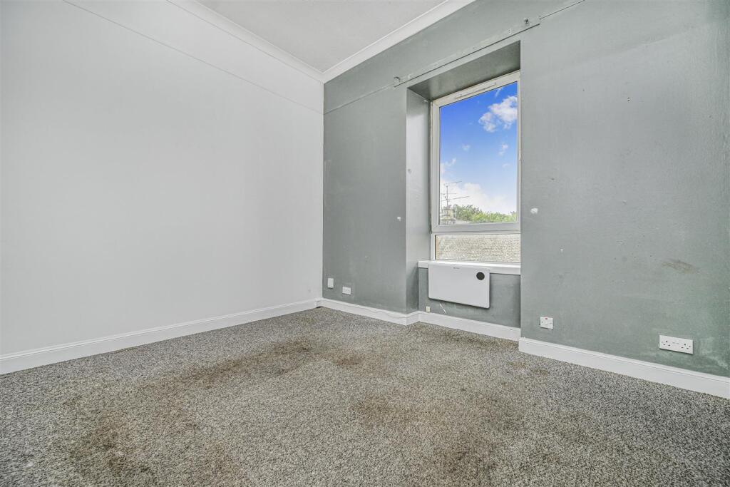 Apartment in Motherwell - View 4