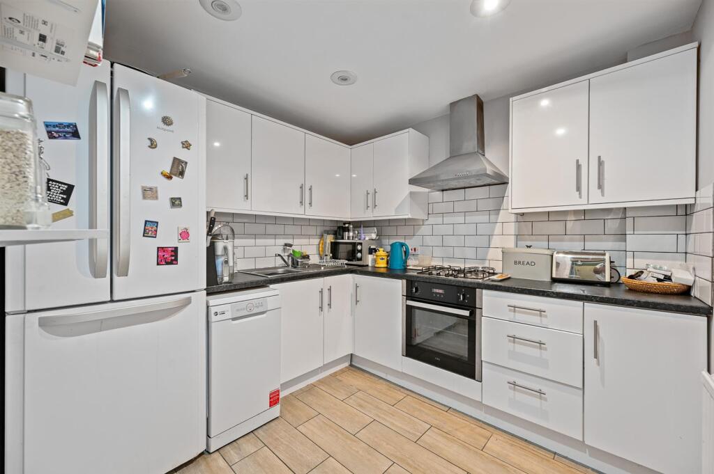 Apartment in London, Kensal Town, Maida Vale - View 4