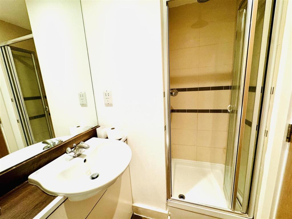 Apartment in Reading - More