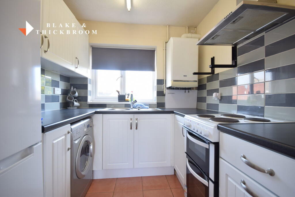 Lupin Way, Clacton-on-sea, Essex, CO16 7DX photo 4