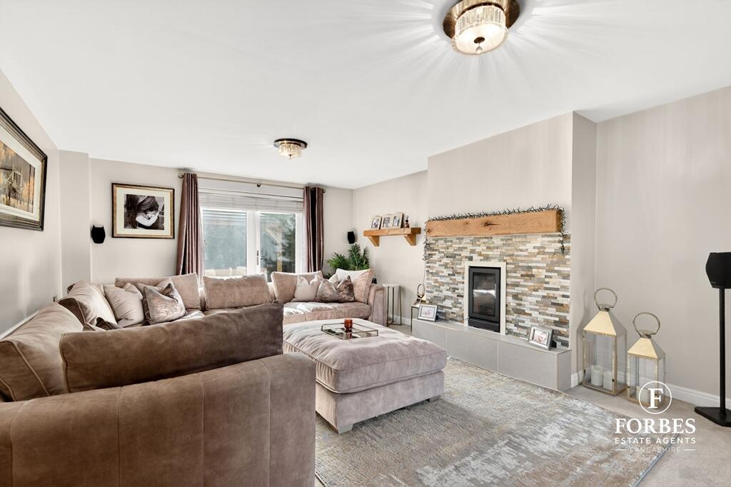 House in Chorley, Clayton-le-Woods - View 4