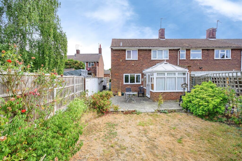 Main image of property: Keiths Road, Hemel Hempstead