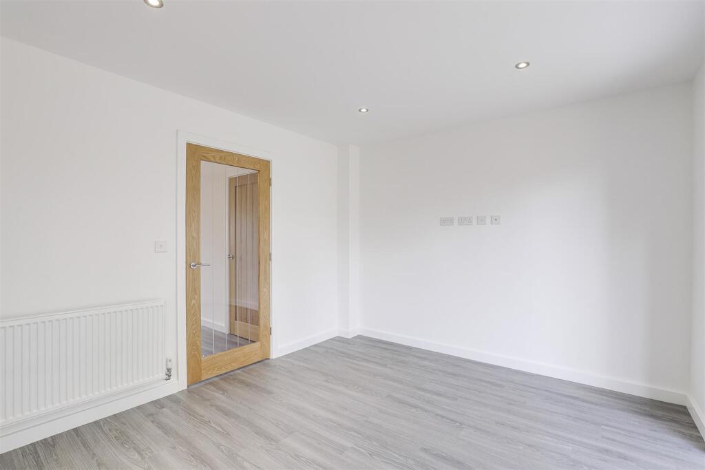 House in Nottingham - View 5