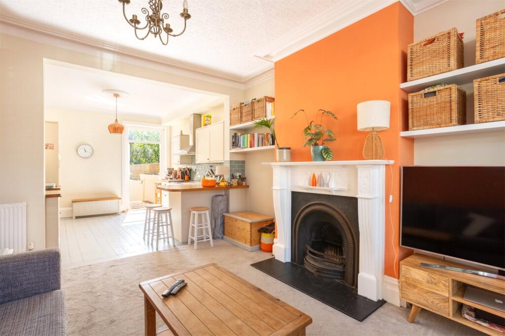 Wilbury Crescent, Hove, BN3 photo 3