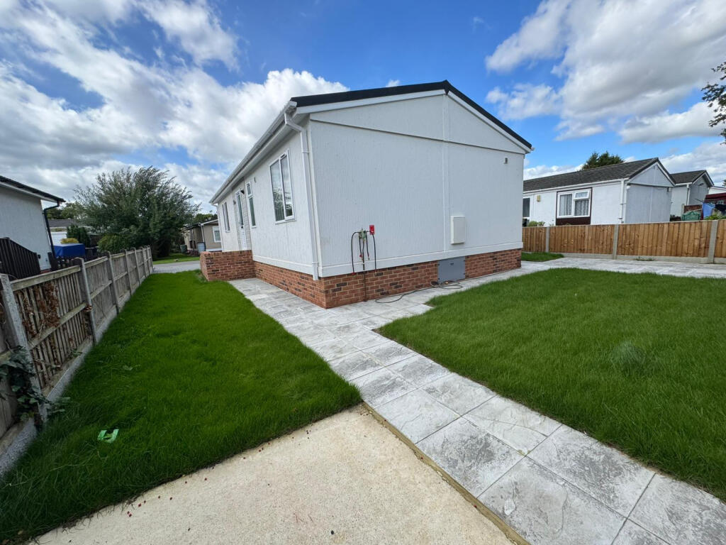Ashford, Kent, TN27 photo 3