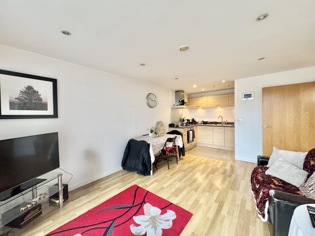 Apartment in Portsmouth - View 5