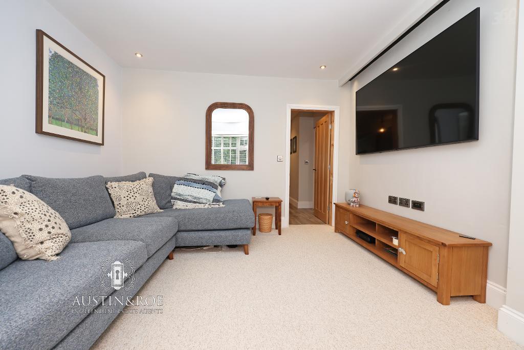House in Stoke-on-Trent - More