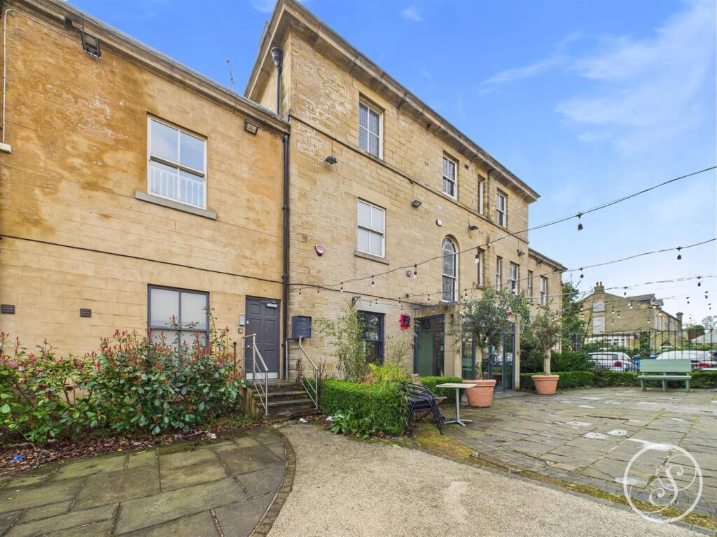 5 Stainbeck Lane, Leeds