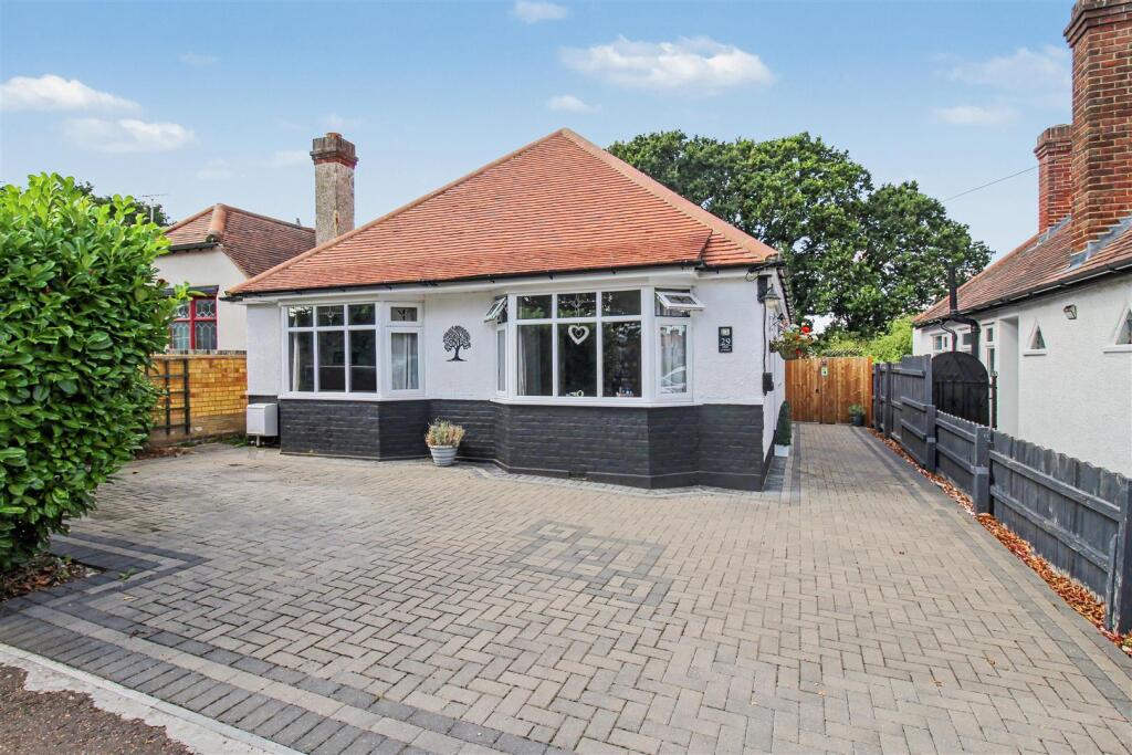 Main image of property: Park Avenue, Leigh-On-Sea