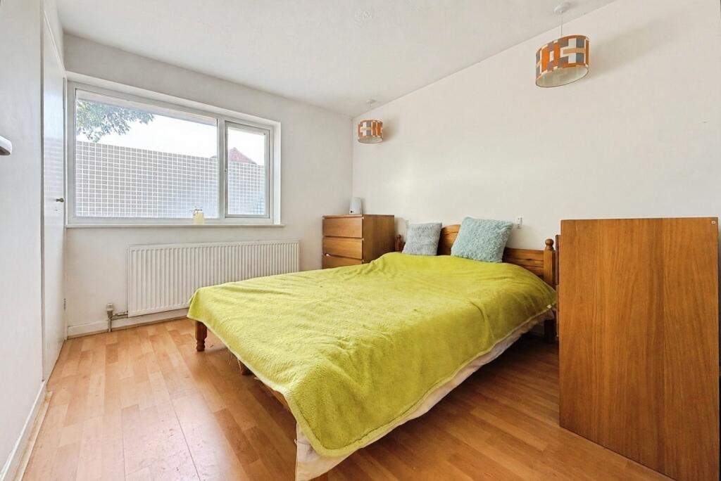 House in Guildford - View 5