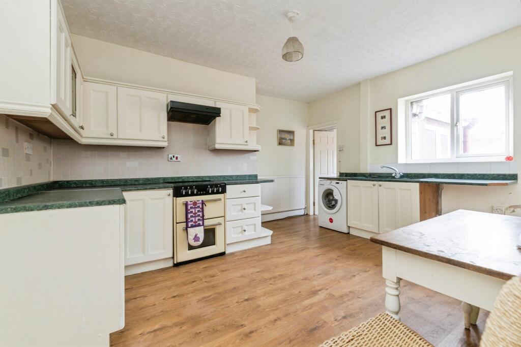 House in Stockton-on-Tees, Monk Hesleden - More