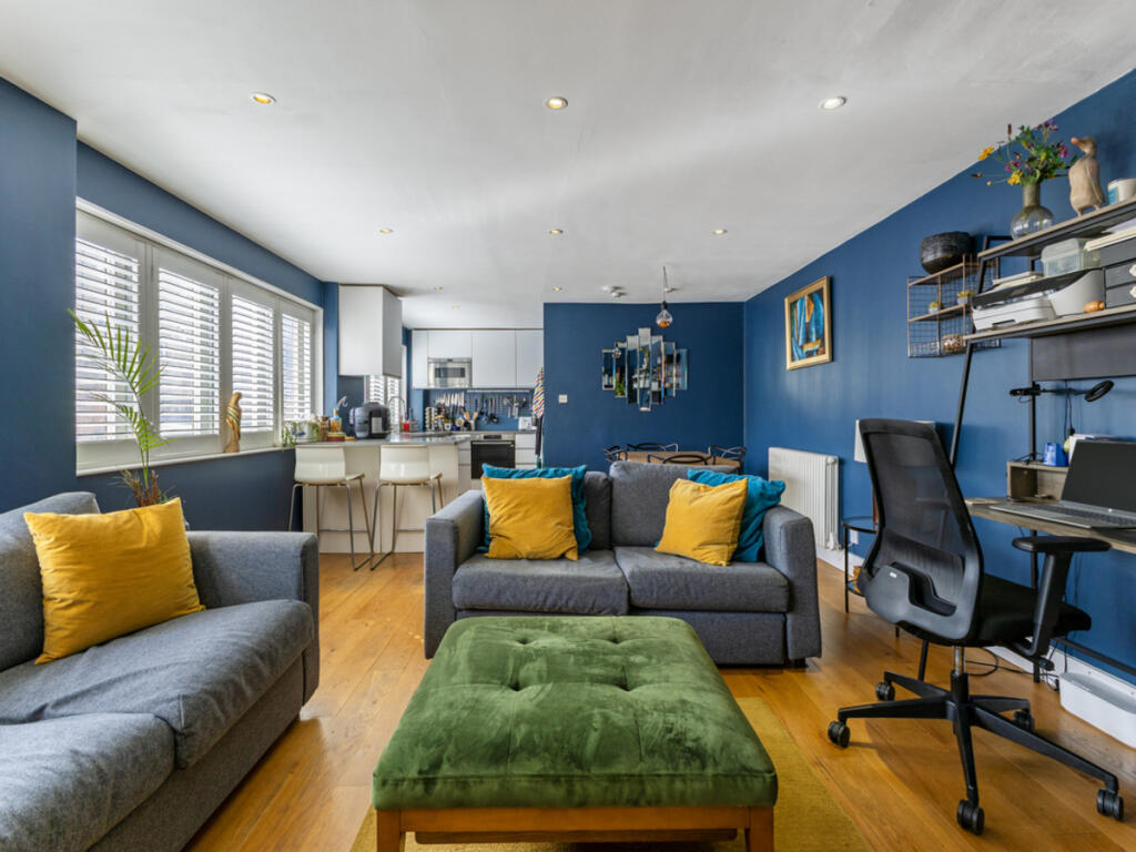 House in London - View 3