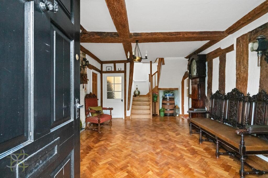 House in Worcester - View 4