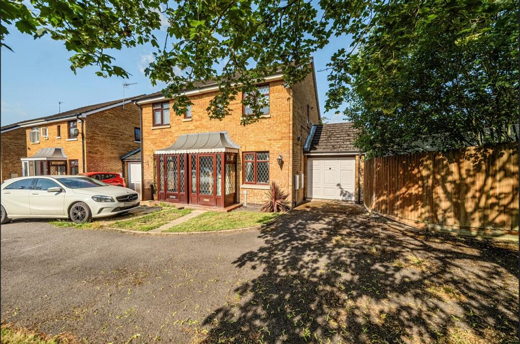 Main image of property: Rochford Court, Shirley, Solihull, West Midlands, B90