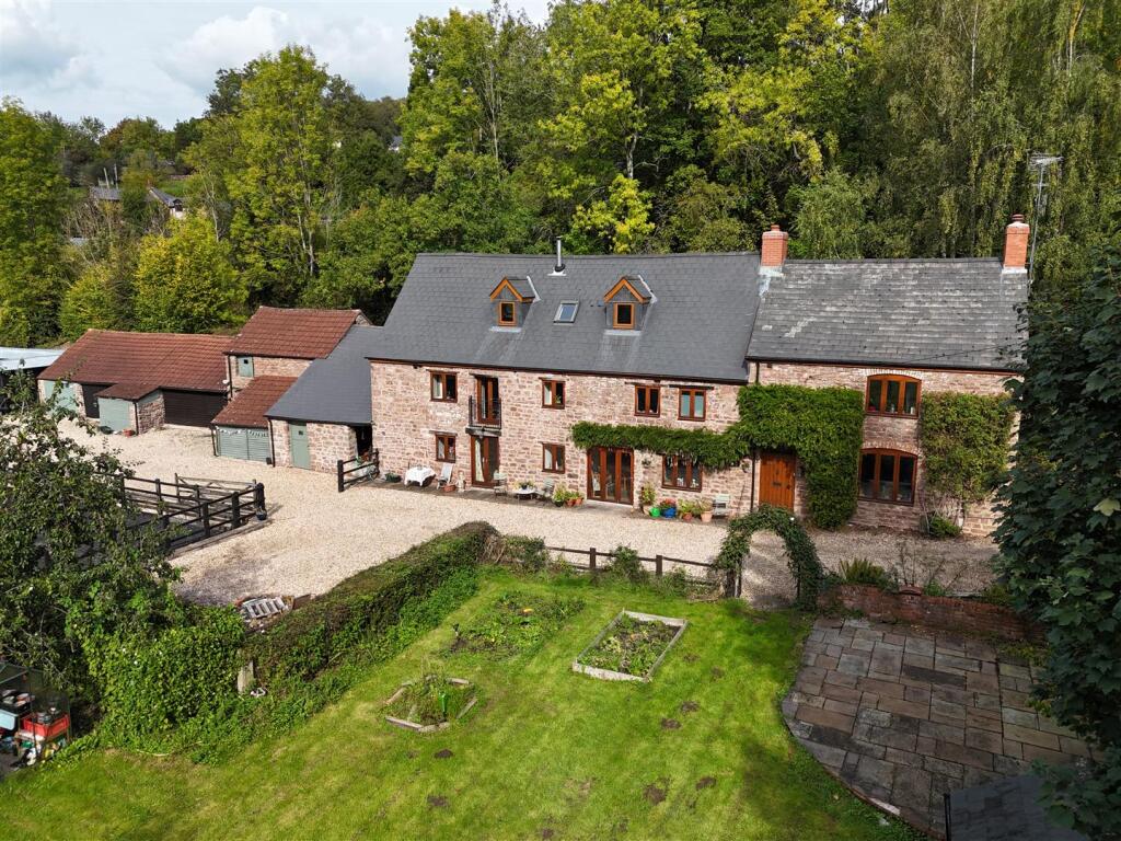 Main image of property: Lower Common, Aylburton, Lydney