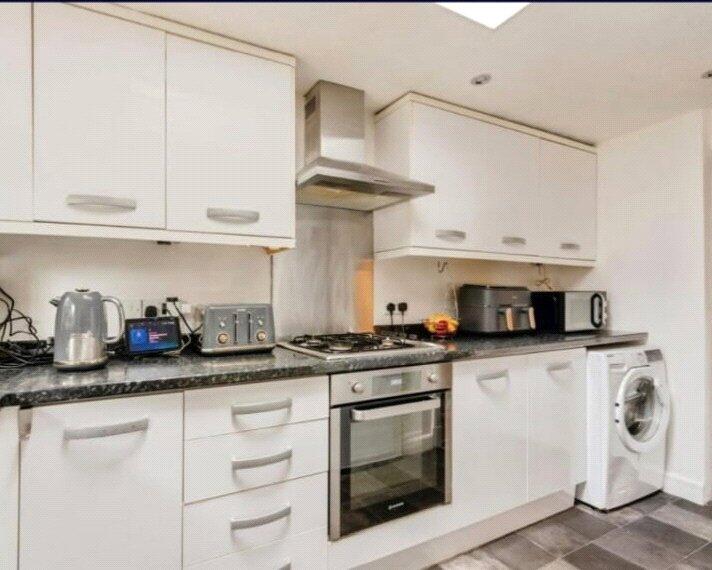 House in Burnley, Rose Grove - More
