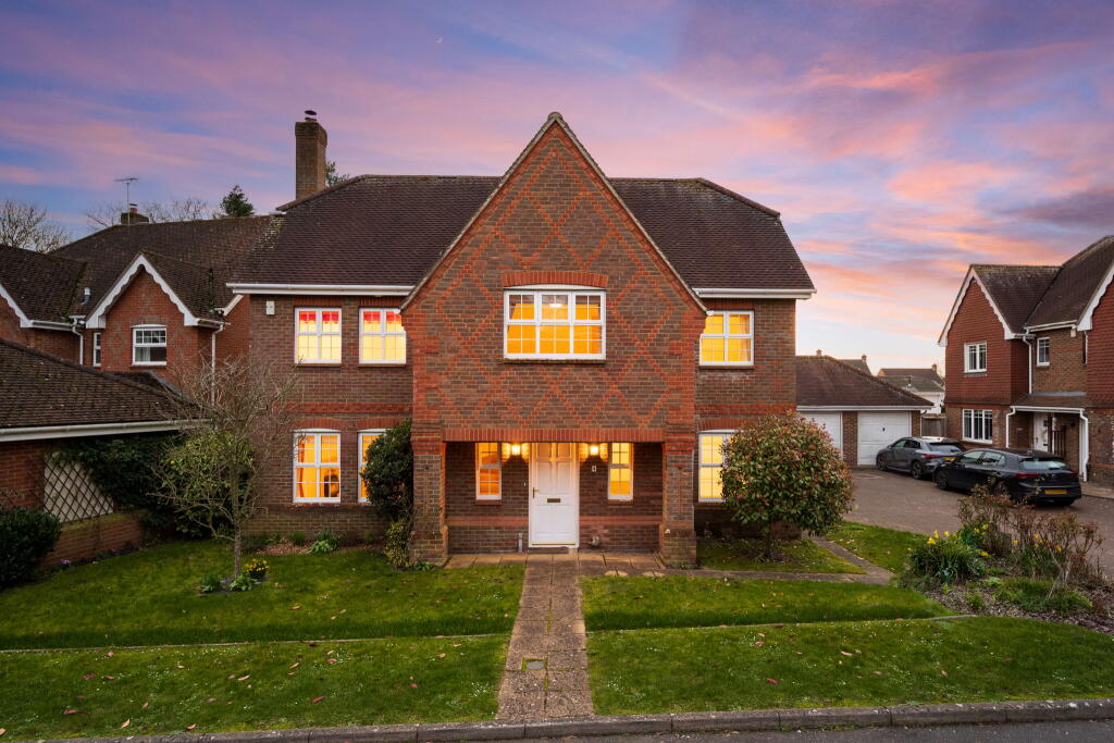 Main image of property: Night Owls, Greenham, RG19