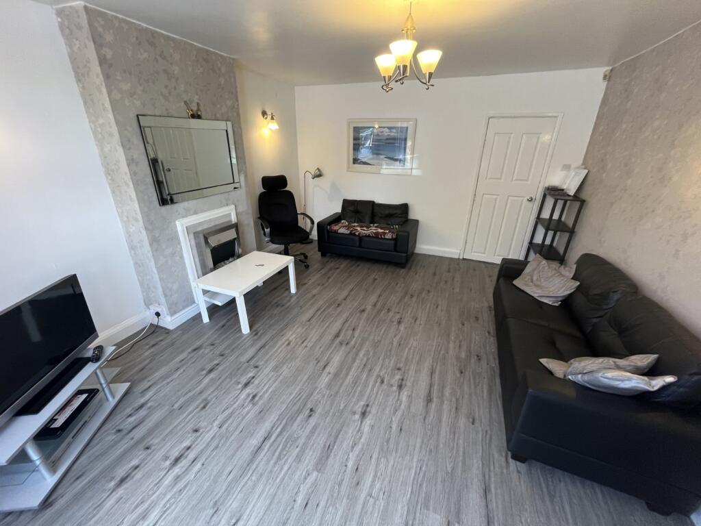 House in Leeds - View 2