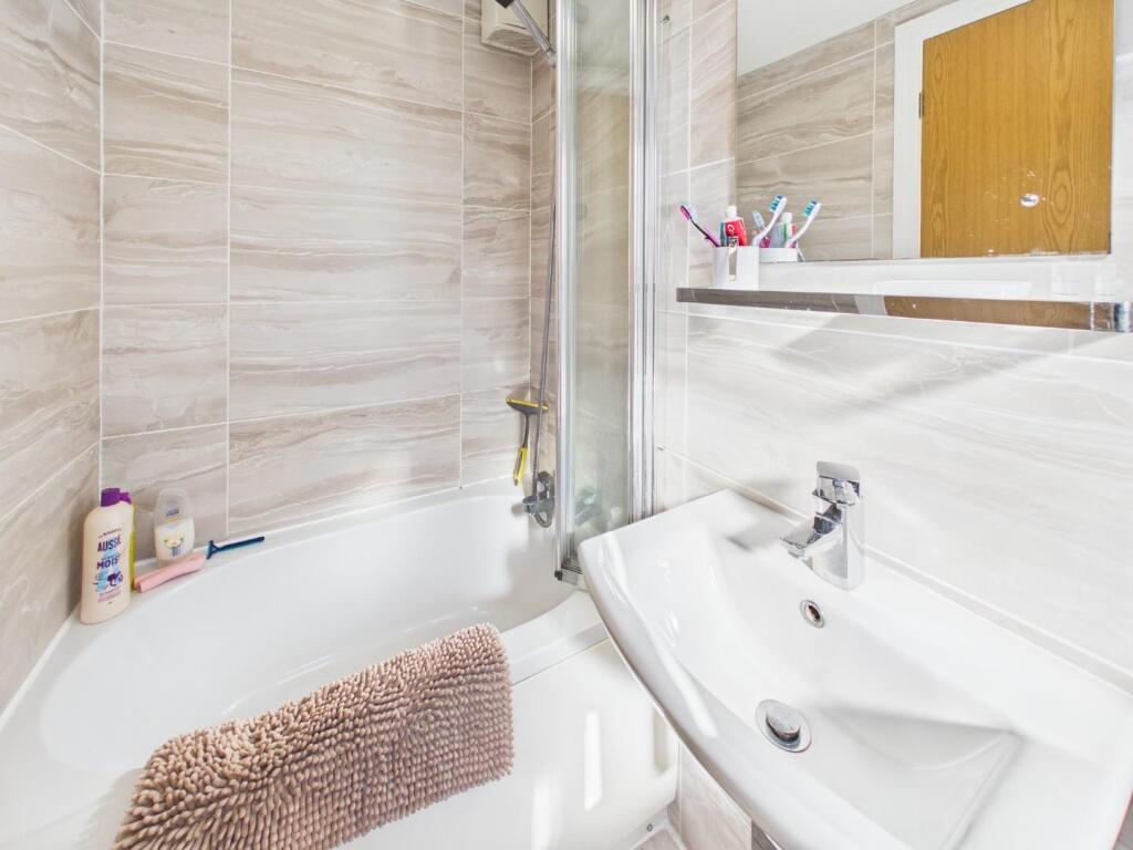 Additional image 23 of Scott Lane, Riddlesden, Keighley