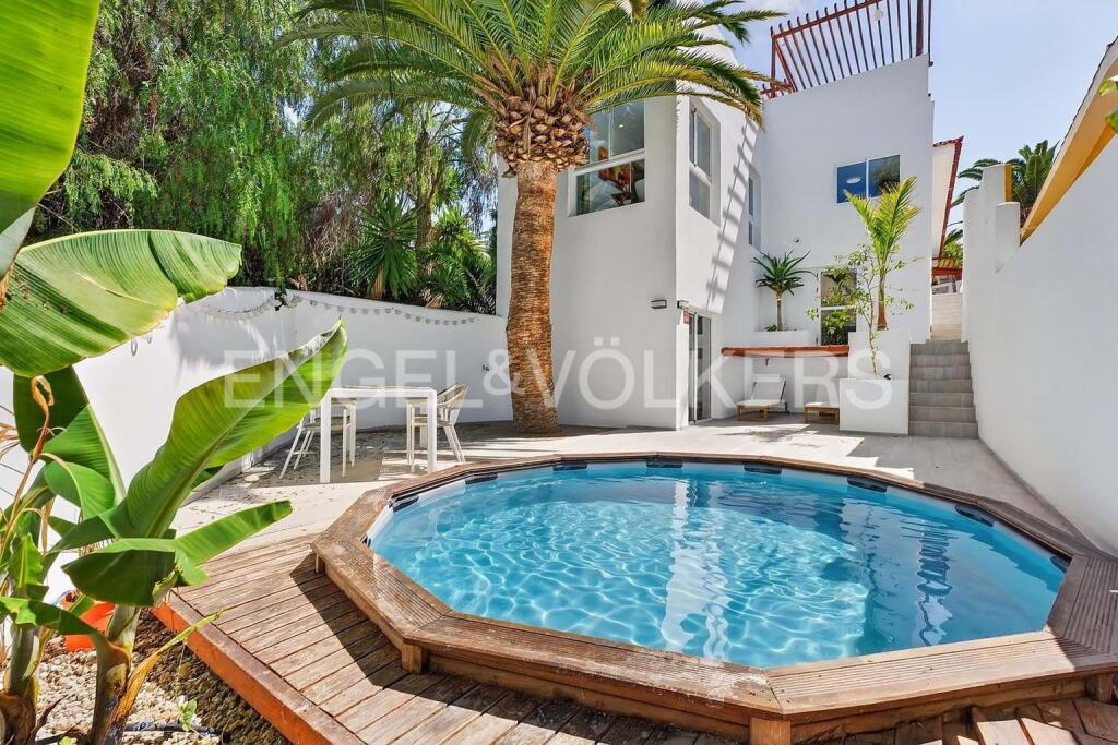 Main image of property: Canary Islands, Tenerife, La Florida (Arona)