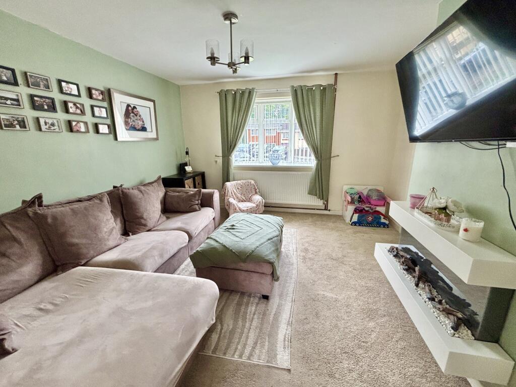 House in Pontardawe, Neath Port Talbot - View 5