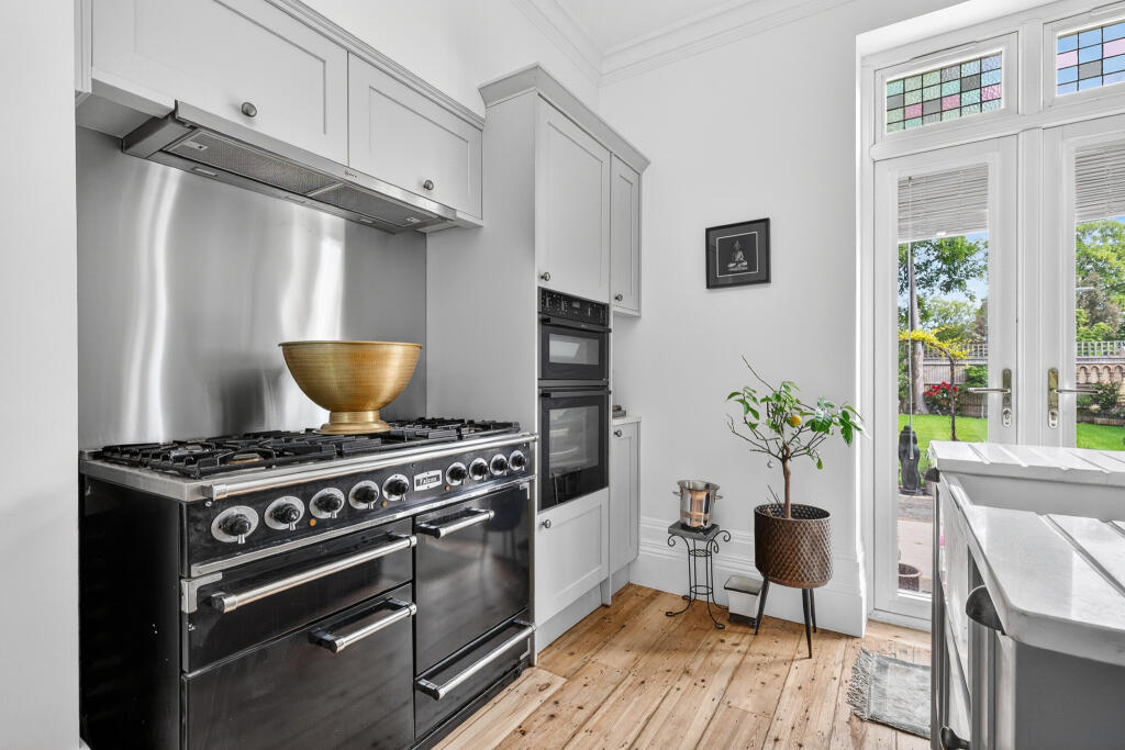 House in Shepperton, Surrey - More