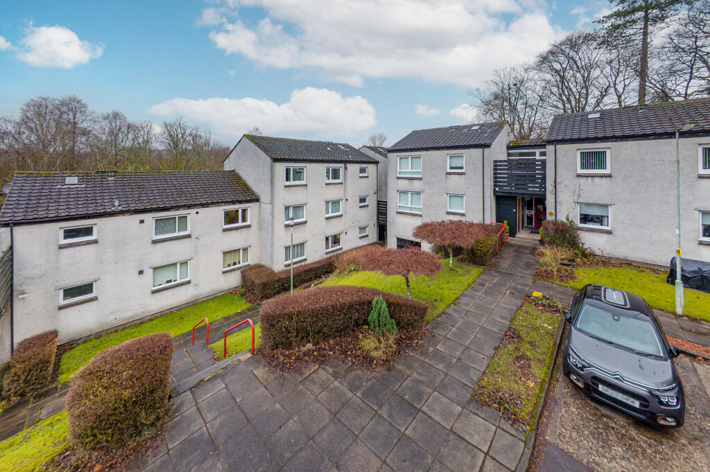 Main image of property: The Riggs, Milngavie