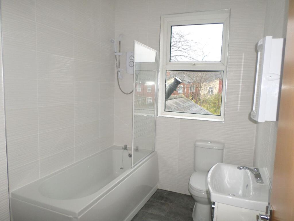 Apartment in Sandwell, West Midlands - More